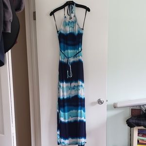 Blue tie-dye maxi dress *Has pockets!*